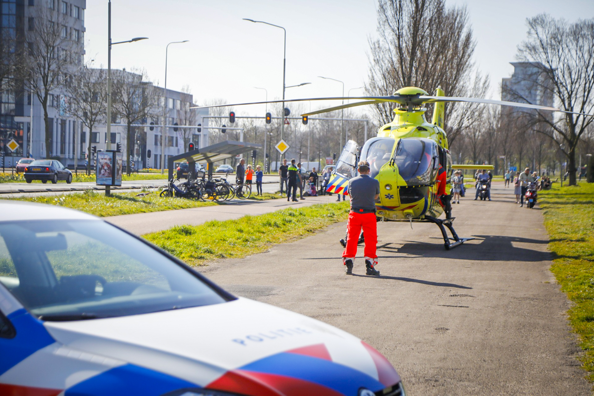 Haarlem – Traumahelikopter Opgeroepen Voor Onwel Geworden Fietser ...