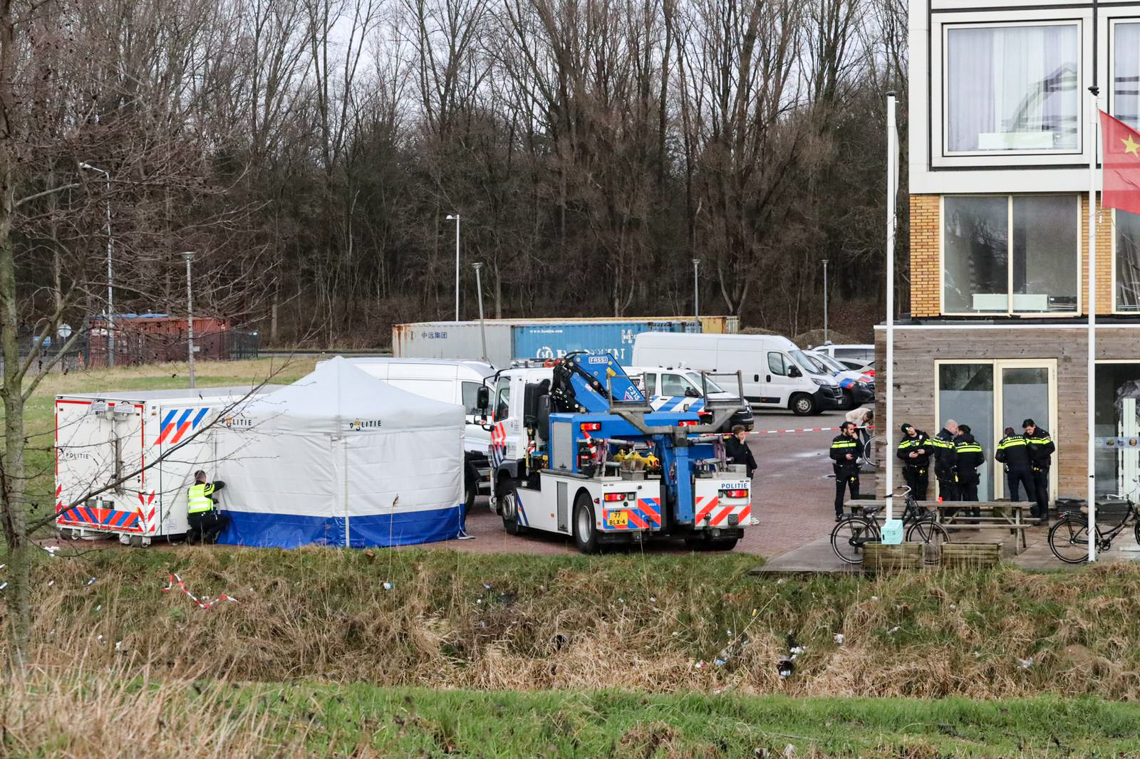 Amsterdam – Stoffelijk Overschot Aangetroffen In Sloot Fogostraat ...